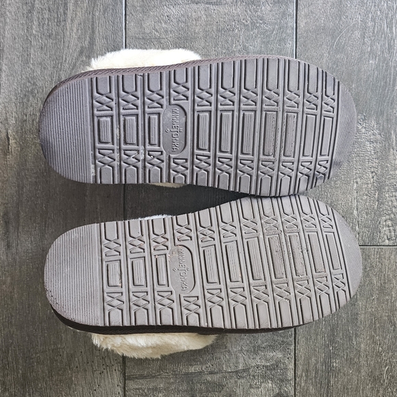 Minnetonka Slippers - Picture 4 of 4
